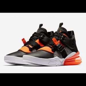 Nike Air Force 270 ( Black & hyper crimson)